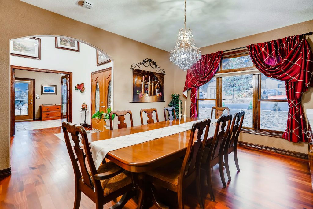 21511-Main-Ave-Golden-CO-80401-large-008-011-Dining-Room-1500x1000-72dpi