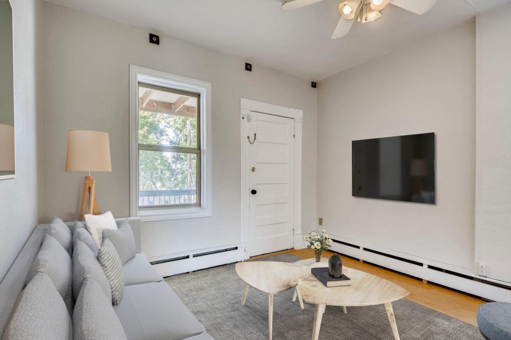 3127-W-28th-Ave-Unit-2-Denver-large-016-016-Living-Room-1499x1000-72dpi