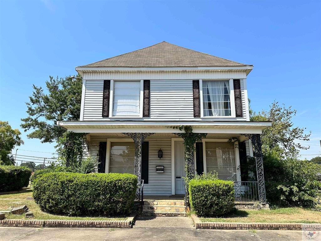 711 Olive St.